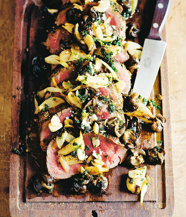 Stephane Reynaud Filet de boeuf pique d’ail aux escargots garlicstudded fillet of beef with