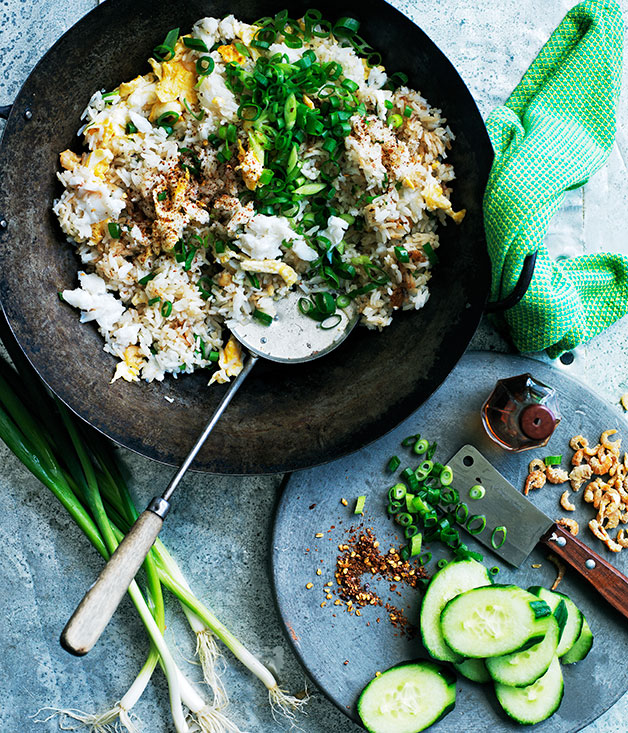 Fried rice with crab, egg and cucumber